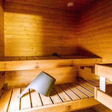 Fell Centre Kiilopaeae, Hotelli Niilanpaeae Hotell 2*