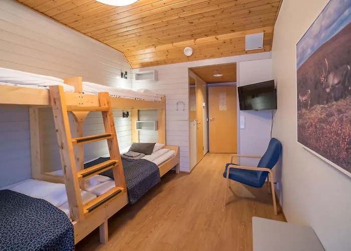 フェル センター キーロパー, ホテリ ニーランパー サーリセルカ