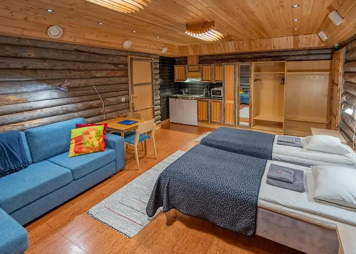 フェル センター キーロパー, ホテリ ニーランパー 2* サーリセルカ