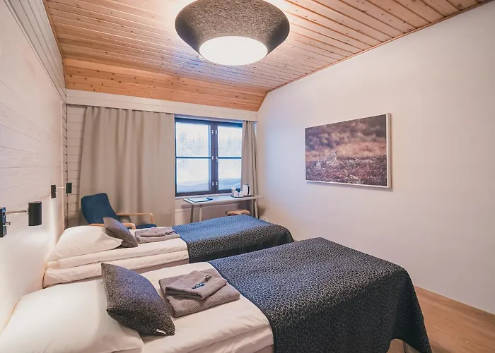 フェル センター キーロパー, ホテリ ニーランパー 2*