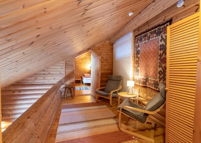 フェル センター キーロパー, ホテリ ニーランパー 2*