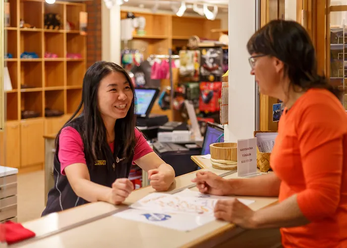 フェル センター キーロパー, ホテリ ニーランパー 2*