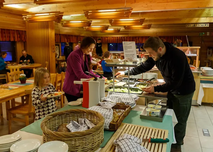 Fell Centre Kiilopaeae, Niilanpaeae Отель Саариселькя